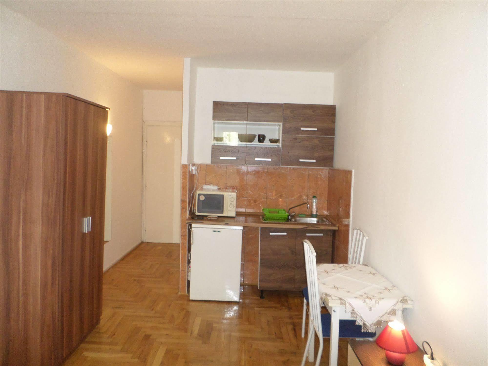 Apartments Leslie Budapest Extérieur photo