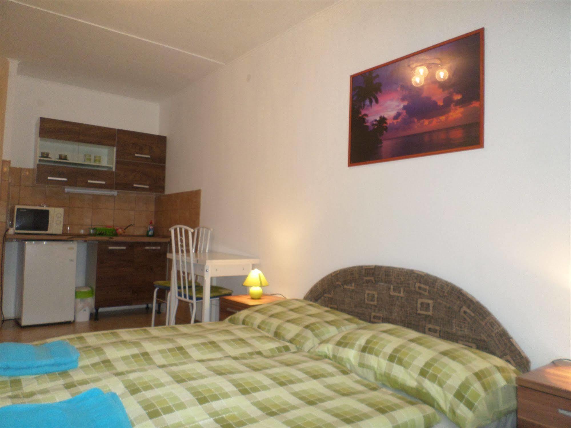 Apartments Leslie Budapest Extérieur photo